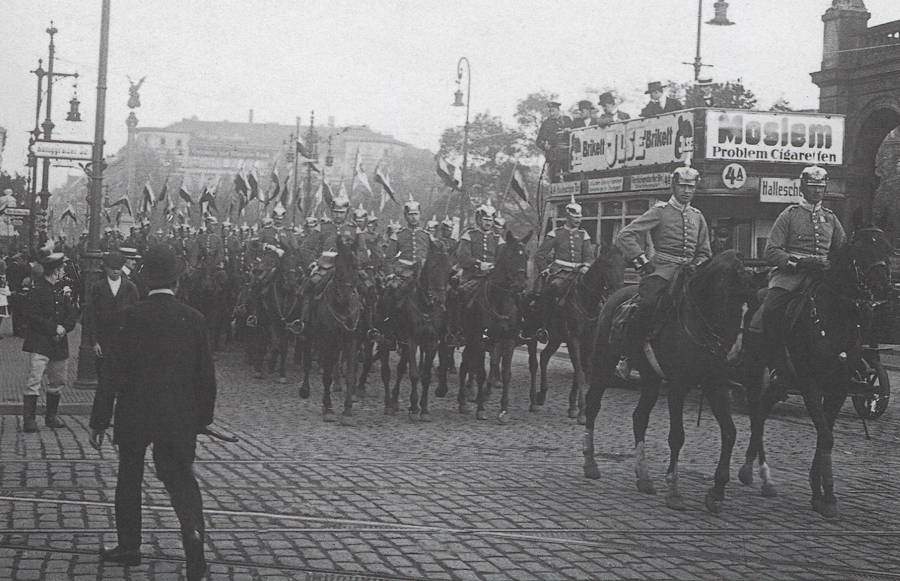 Défilé de la cavalerie prussienne dans Berlin