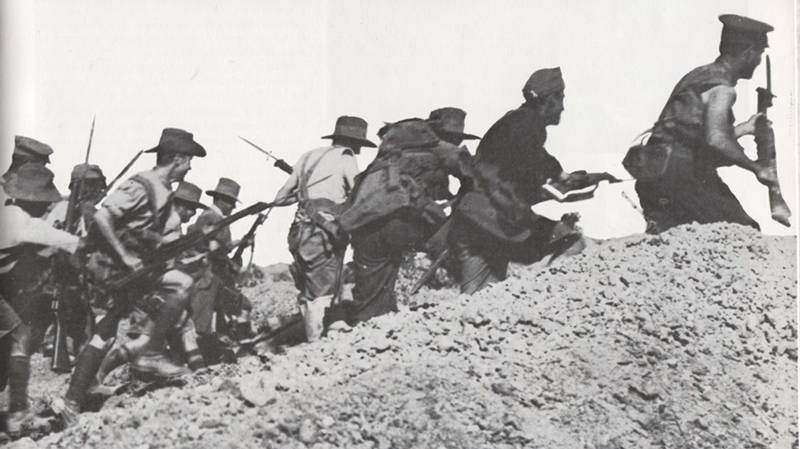 Anzacs attaquant à Galipoli