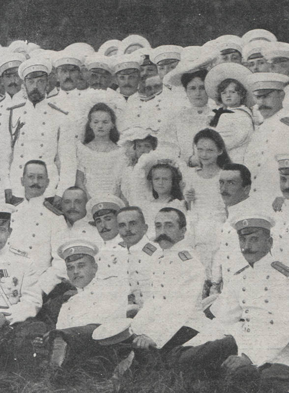 La famille impériale au milieu du régiment séménowsky