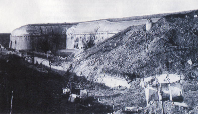 Fort de Douaumont au début de l'attaque allemande