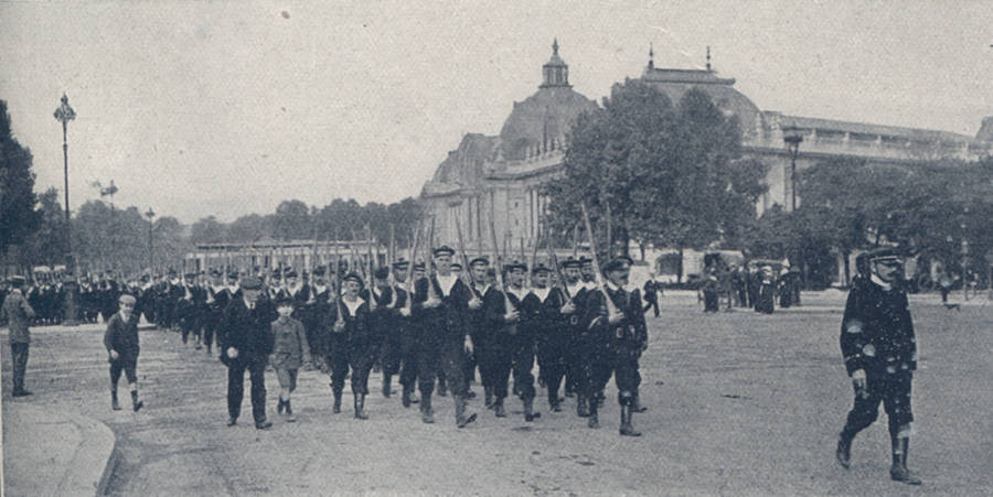 Fusiliers marins à  Paris